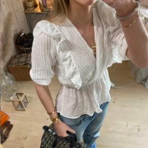 Topp - SUPER snygg topp / blus