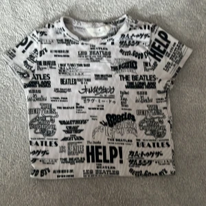  T-shirt   - 146/152 10-12y