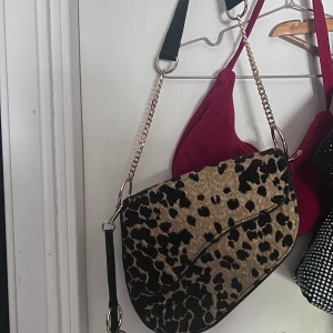 Väska  - Aldrig använd🥰🙏🏼