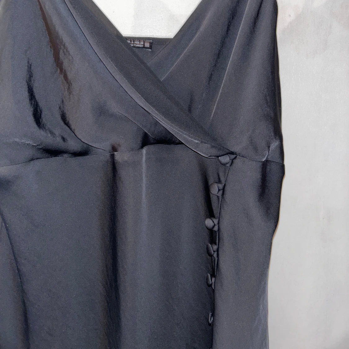 Svarr långklänning med knappar - 91