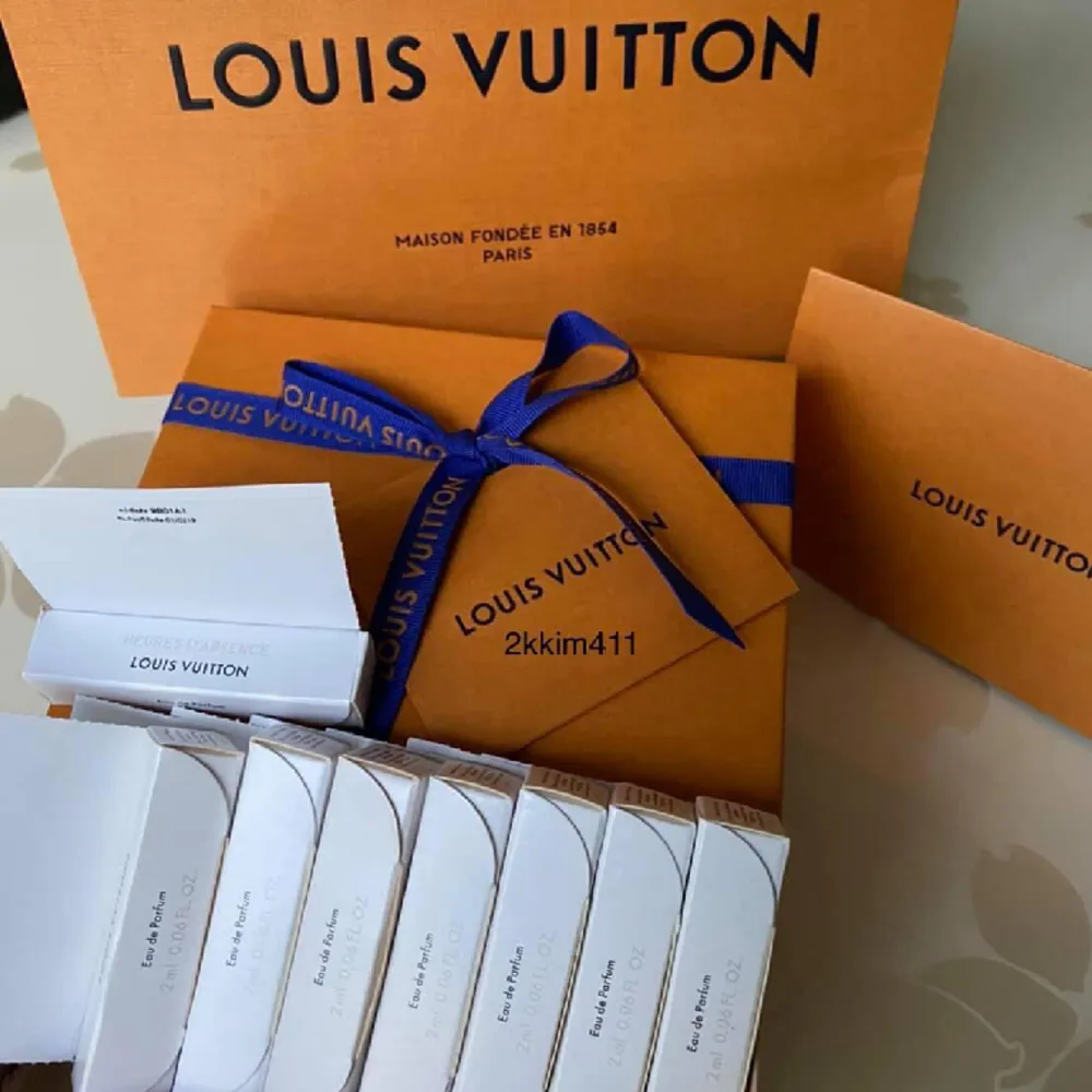 Parfymprover : Louis Vuitton  Finns nu 4 flaskor kvar. DM vid intresserad. . Övrigt.