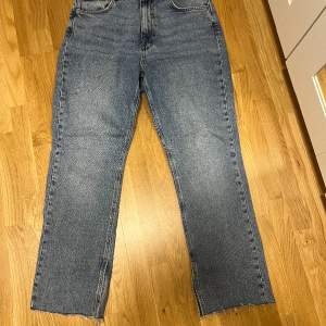 Petite jeans från Gina storlek 42