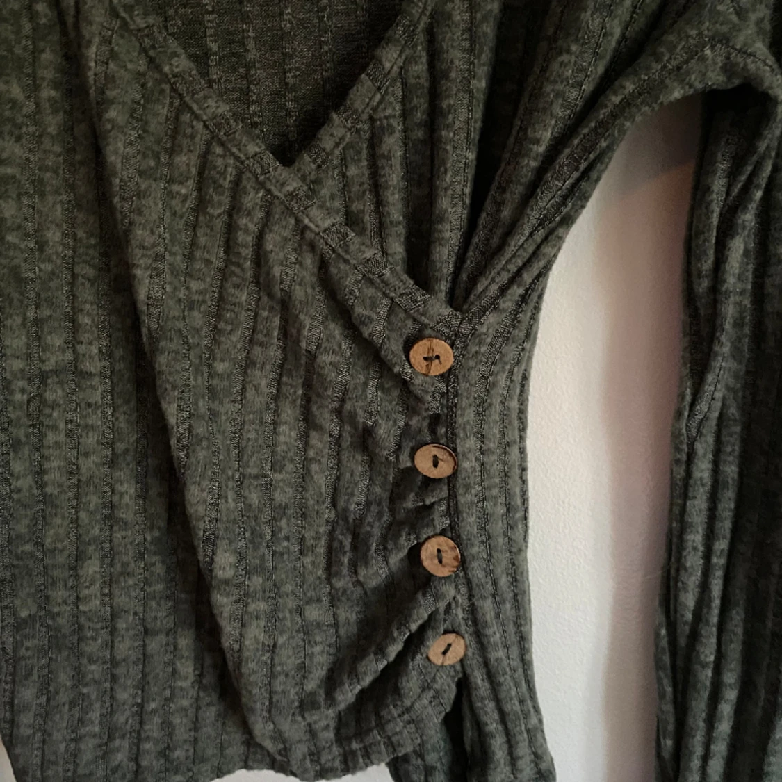 Helt ny Tröja med knappar - 90