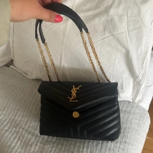 Ysl väska - Så snygg ysl väska utan några skador! Är ENDAST öppen för byten (väskor)💕