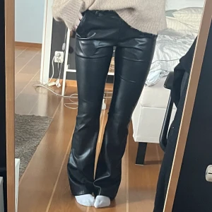 Design by si skinnbyxor - Trendiga och superfina design by si skinnbyxor. Helt slutsålda på hemsidan!!🥰 