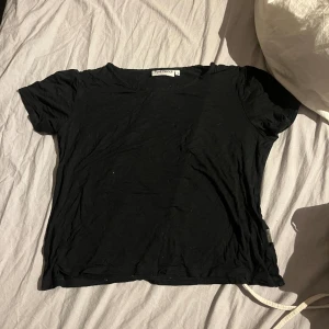 T-shirt  - Svart t-shirt