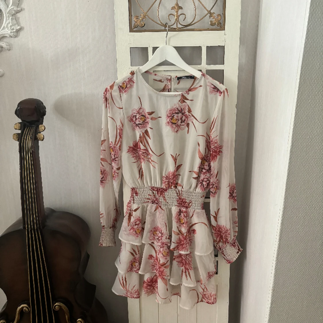 Gina tricot vår sommarklänning klänning oanvänd