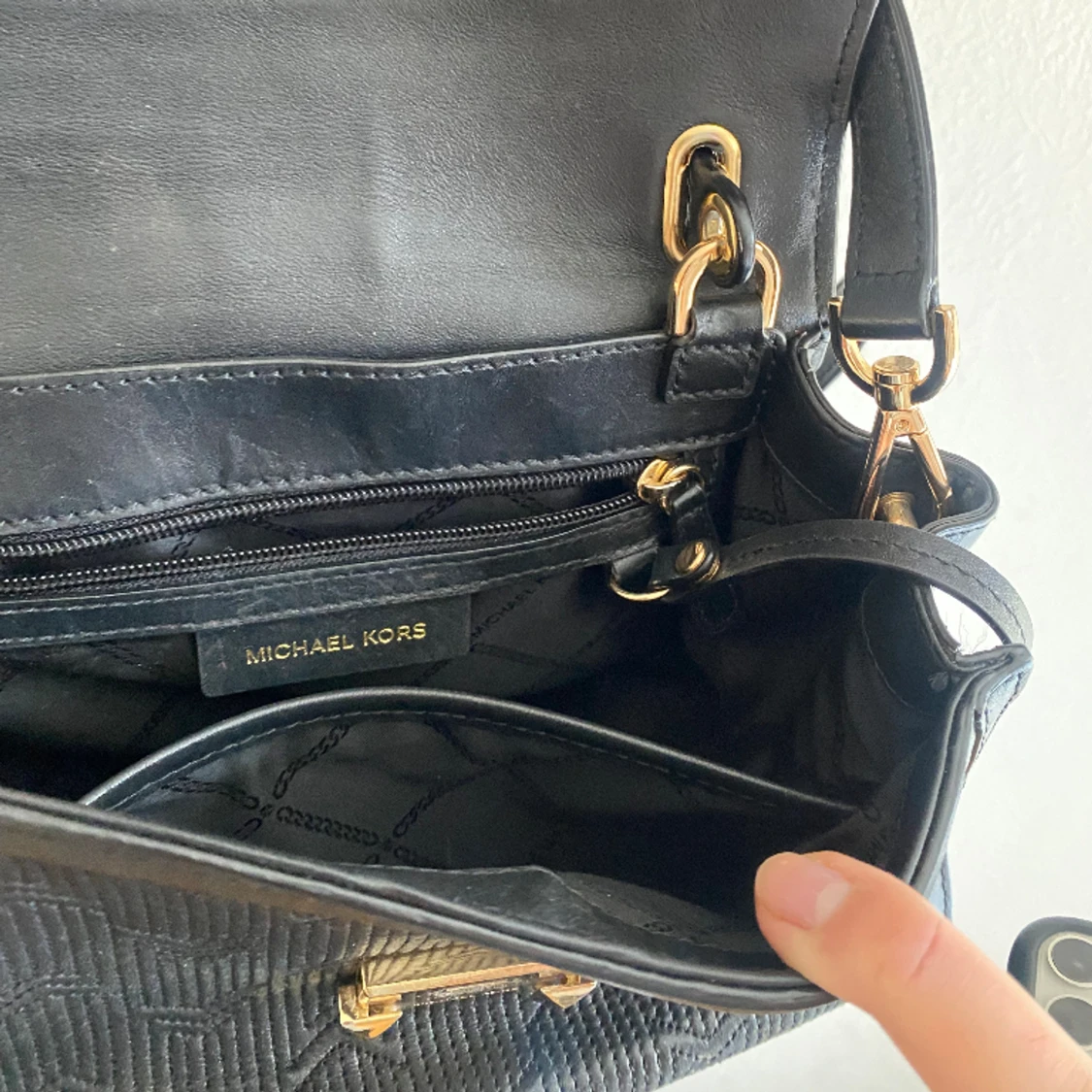 Supersnygg Micheal Kors axelväska🥂 Nypris: ca 3000kr, Använd ca 6-7 gånger - 91