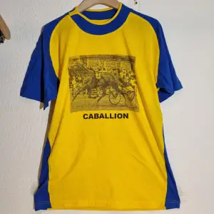 Unisex T-shirt med Caballion motiv fram Elitloppet 2012 bak Mycket sparsamt använd *Som ny!