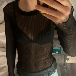 Genomskinlig tröja - Svart fest topp