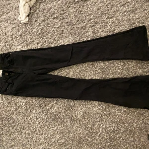 Bootcut jeans - Använda men i bra skick