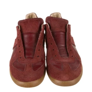 Maison margiela gats - Ett par gats i väldigt ovanlig färg. Har används väldigt lite så är i väldigt bra skick. Ingen box tyvärr. Pris kan diskuteras 