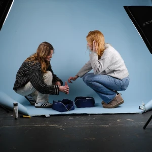 Necessär i denim! - Vi säljer en egen designad necessär i denim!! Hjälper dig att organisera din vardag enkelt och stilrent!🙌