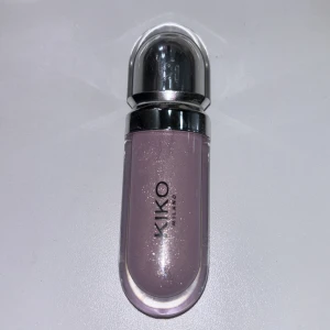 Kiko läppglans färg 27 - Endast testat. Färgen var inte i min stil. Fint glitter dock!