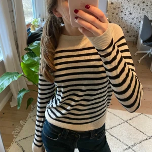 Topp zara - Säljer denna söta topp från zara som inte längre kommer till användning 💘 