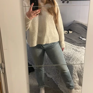 Jeans - Säljer mina jeans. Knappt använda🩷