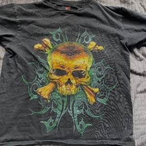 Tshirt med tryck - Tryck på både fram och baksida