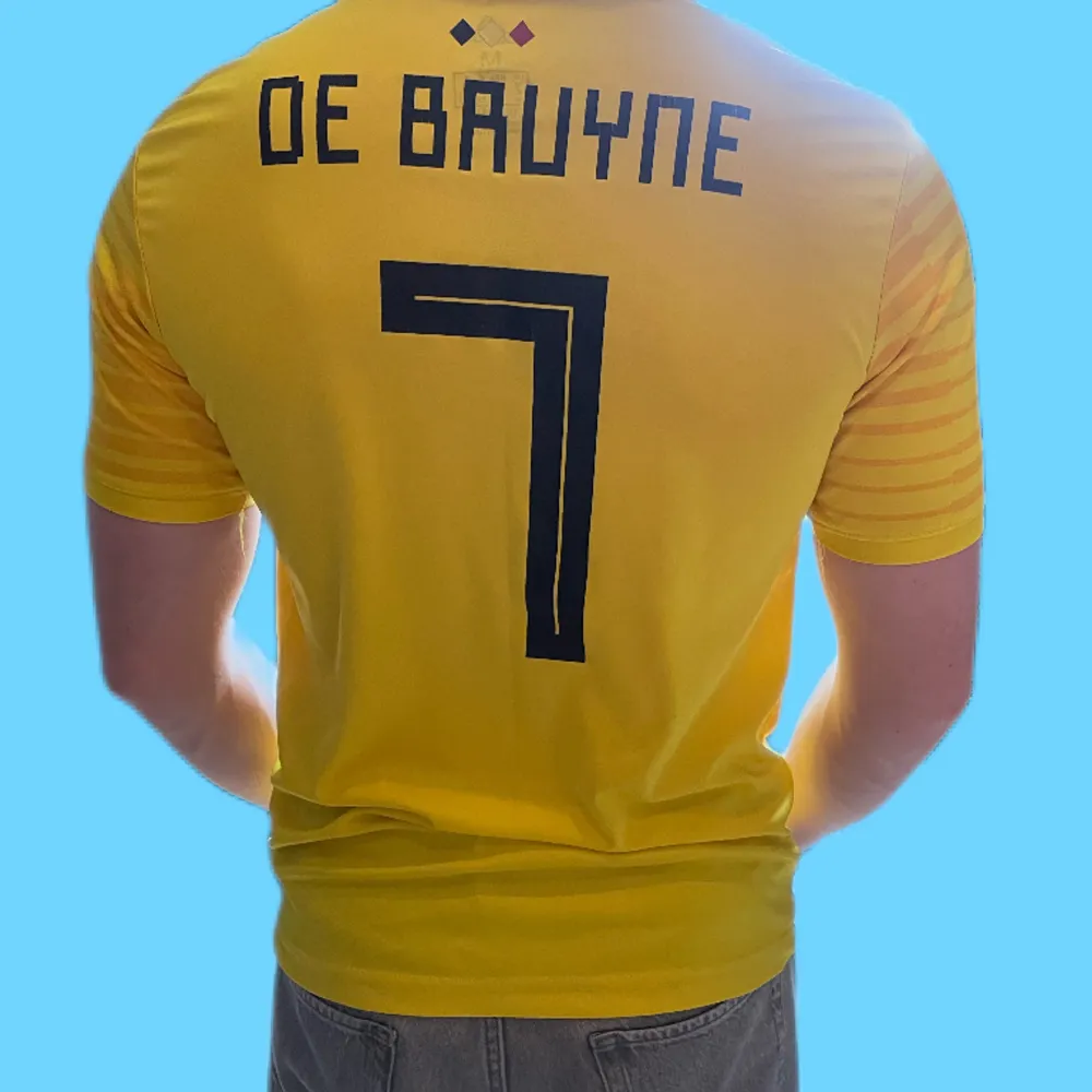 Belgien hemmatröja ifrån kvalet till VM 2018, De Bruyne på ryggen, är en 1:1 kopia. T-shirts.