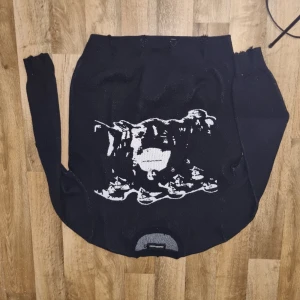 Magnificen jaquared knit - Aldrig använd. Svart knit