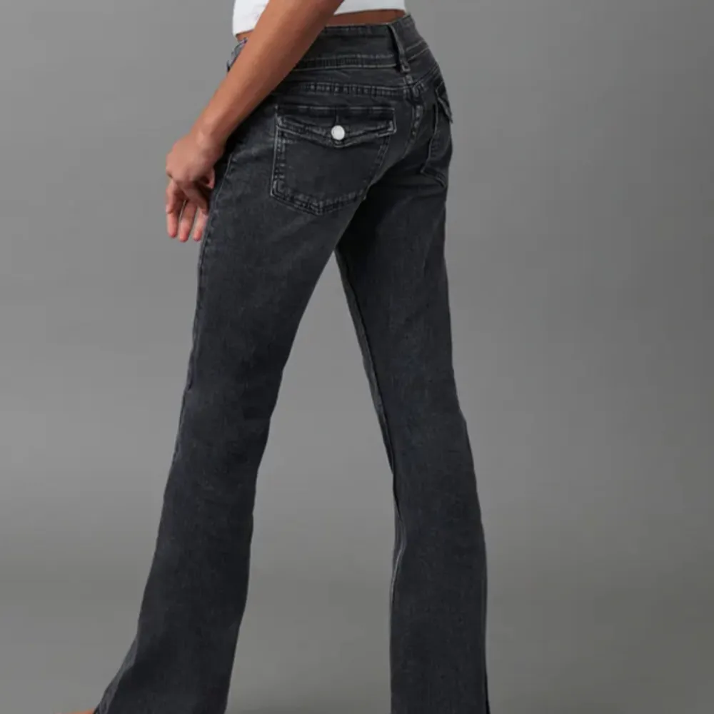 Från Gina Young i stl 170 som en xs/s, bra i längden på mig som är 165-167, använda typ 3 gånger💗. Jeans & Byxor.