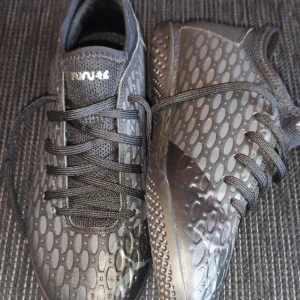 Puma Skor  - Oanvända Puma Skor. Stl 38. Önskas fler bilder så skriv 😊 