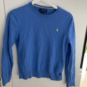 Polo Ralph lauren - Ljusblå Ralph lauren tröja nypris 1200kr hör av om ni har några frågor om man vill kan man komma med prisförslag 