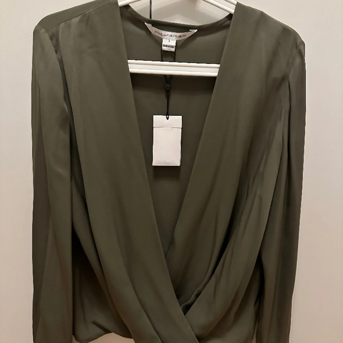 Diane von Furstenberg omlott blus