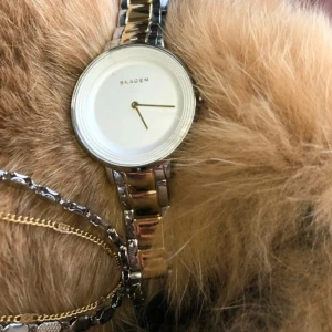 Skagen klocka guldklocka damklocka - Har bara använts ett fåtal gånger, som ny  Butikspris ca 1200kr