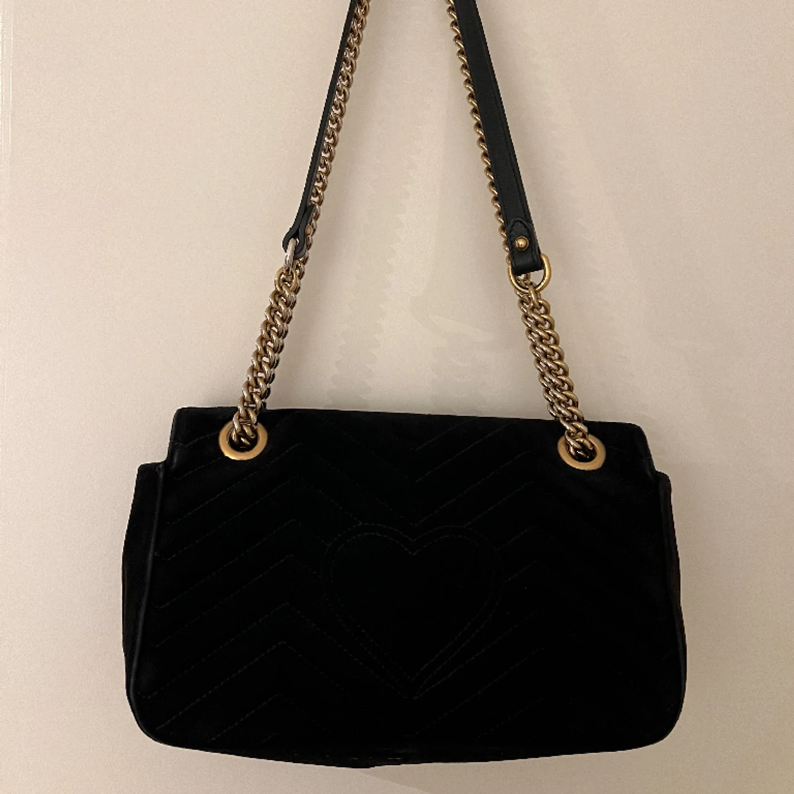 Gucci väska i velvet  - 90