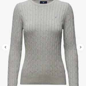 stickad tröja - Jättefin stickad tröja från Gant. Nypris 1400. Köpt för många år sedan men har använts varsamt och fåtal gånger!!🩶