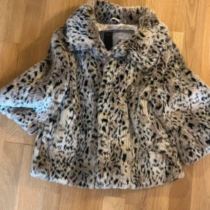 snyggaste jackan - super cool trekvartsärmad jacka