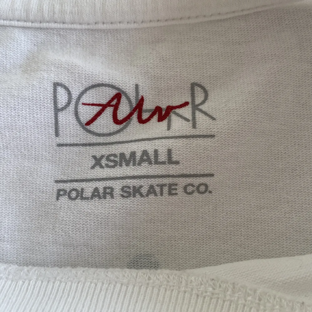 Polar Skate T-shirt i tjockare material. Storlek XS Inga defekter, använd 1-2 gånger. T-shirts.