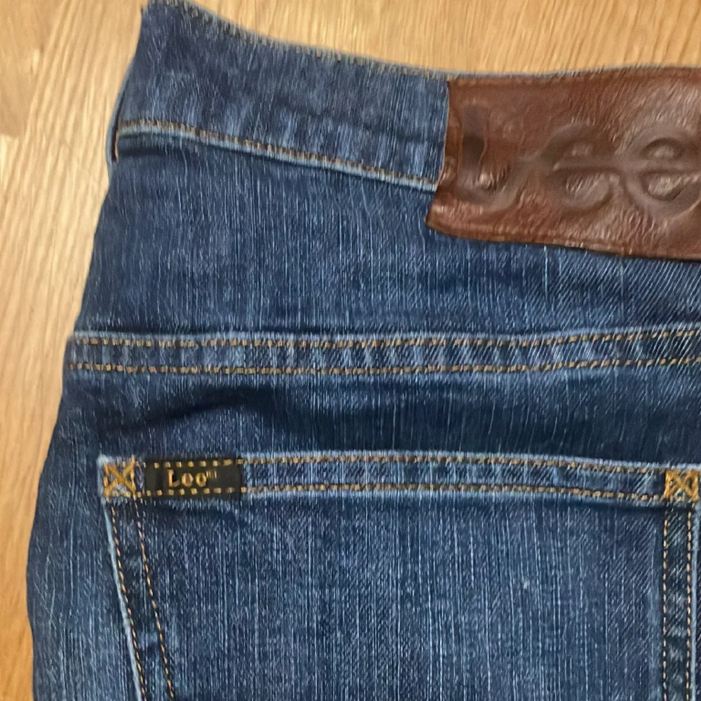 Snygga Lee jeans i bra skick, skicka meddelande för mer info. Jeans & Byxor.