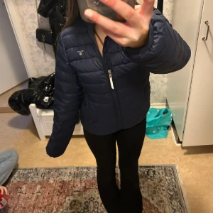 Gant jacka  - Säljer denna äkta gant jacka. Inga defekter, kontakta för fler bilder❤️