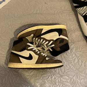 Travis scott 1 byte  - Säljer mina Travis ville byta eller kan köpa :)