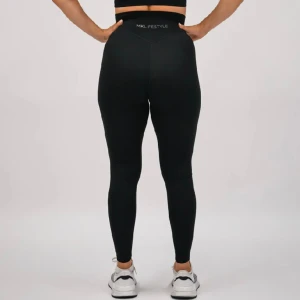 MKlifestyle sweat leggings - Träningstaights från MKLIFESTYLE i modellen sweat. Hög midja, squat proof och har silikonränder inuti midjan så att dom sitter på plats. Storlek S, men mer som en XS. Använda några få gånger så är mycket bra skick. Nypris:549kr