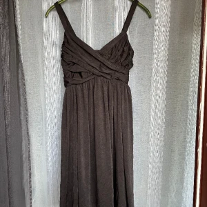 Zara klänning storlek L - Zara klänning storlek L