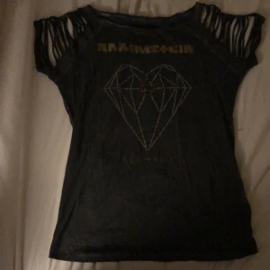 Rammstein T-shirt!  - Cool grå rammstein tröja! 🌟 Bara använd en gång 💗