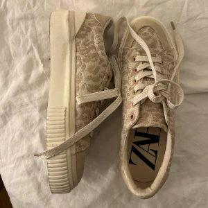 skor - snyggaste skorna! tyvärr förstora på mig