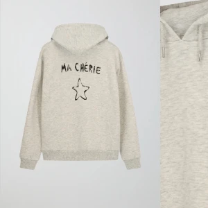 Gina Hoodie!! - Säljer min Gina Hoodie som är i väldigt bra skit men används ej så ofta, super fin pris kan diskuteras!!❤️❤️ skriv privat för fler bilder❤️