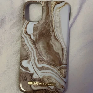 Jättefint ideal of Sweden mobilskal🤗 - Säljer ett jättefint ideal of Sweden mobilskal❤️