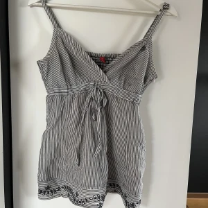 Linne topp - Superfin topp som tyvärr inte kommer till någon användning