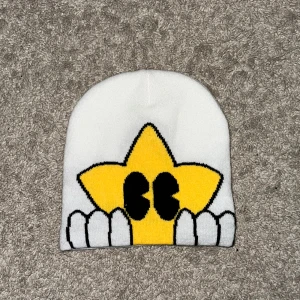 Enjoy in color/ enjoy World beanie - Skit fet mössa från enjoy in color/enjoy world. Passar alla, kan sänka priset