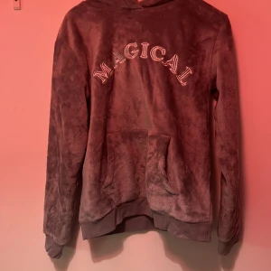 Hoodie - Ser som helt ny ut använd några få gånger