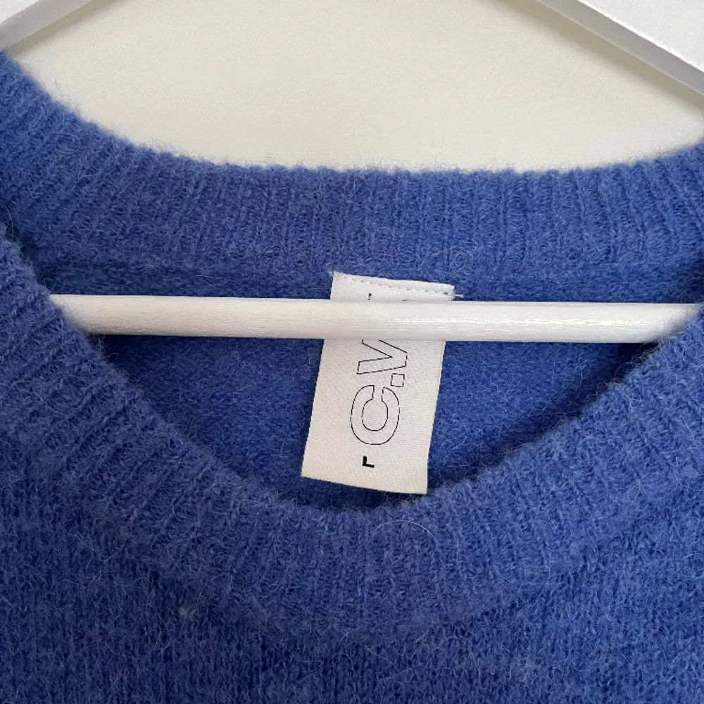 Stickad tröja från Carin Wester i storlek L, knappt använd💙 Alpaca/wool blend. Stickat.
