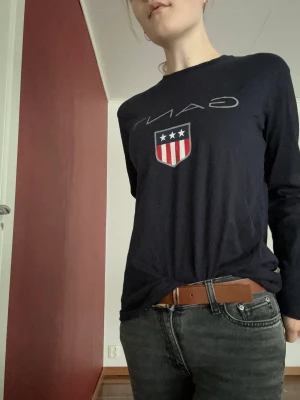 Gant långärmad topp - Säljer denna långärmade gant-T-shirt då den inte sitter riktigt passar in i garderoben längre🩷 