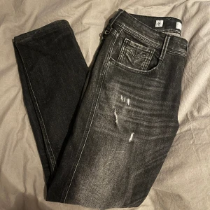 Replay Anbass - Sjukt snygga Replay jeans använda 2 gånger! Skick 10/10. Nypris 1899kr.