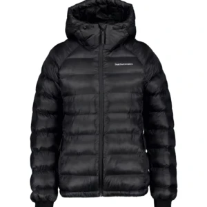 Peak performance jacka - Säljer min peak performance jacka i använt men i bra skick. 🤍 Skriv privat för egna bilder. (Finns två jätte små hål på ena ärmen och på bröstet typ, inget som syns om man inte kollar nära.) 🤍 Nypris 2799kr. 🤍