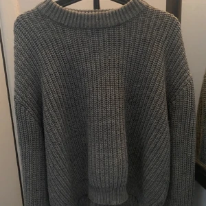 Stickad tröja  - Inga defekter, storlek xs passar mig med s-m❤️