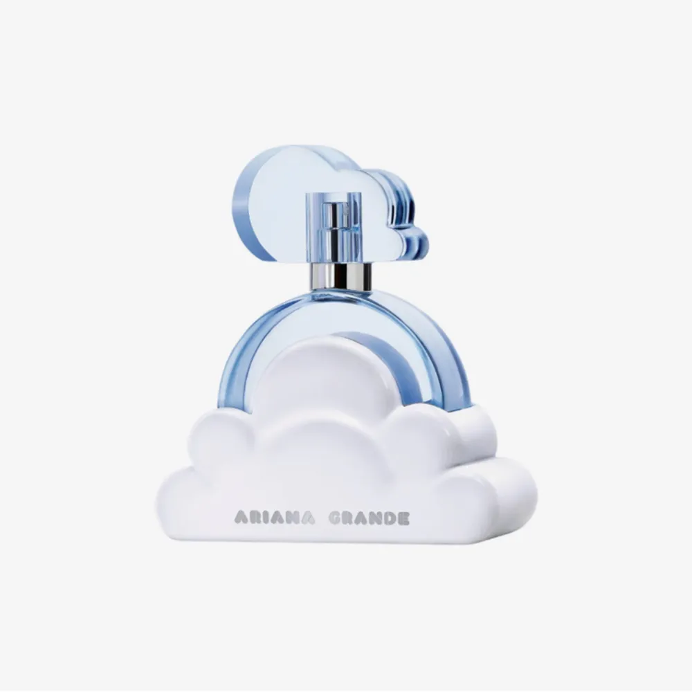 Säljer min Ariana Grande parfym 50 ml. Används några gånger men gott som ny. Köptes för 455 kr säljer den nu för 340kr.. Övrigt.